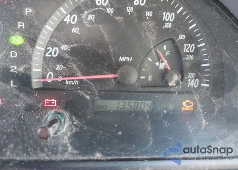 2002 Toyota Camry Le z USA, uszkodzony, nr VIN 4T1BE32K92U569527